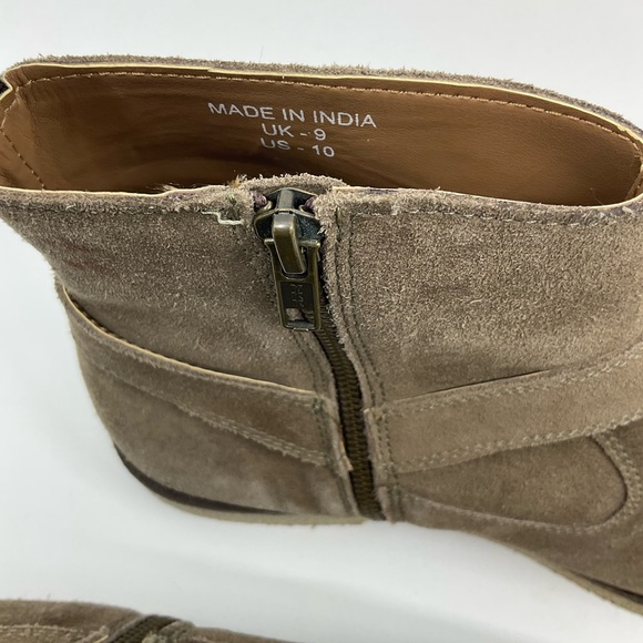 Walk London Hornchurch Stirrup Suede Ankle Boots - Picture 3 of 8